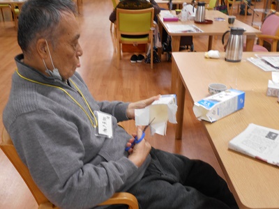 奈良デイサービス 牛乳パックで作る テーブル 足台 福寿会blog 社会福祉法人 福寿会 奈良市